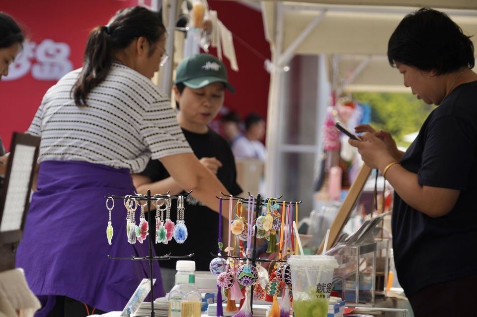 造了近距离 造了近距离